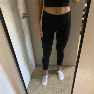 Mid Rise lululemon Crop